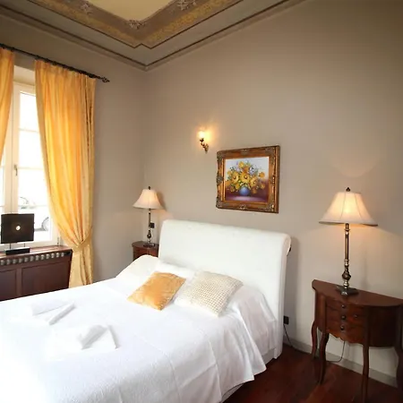 The * Менаджо